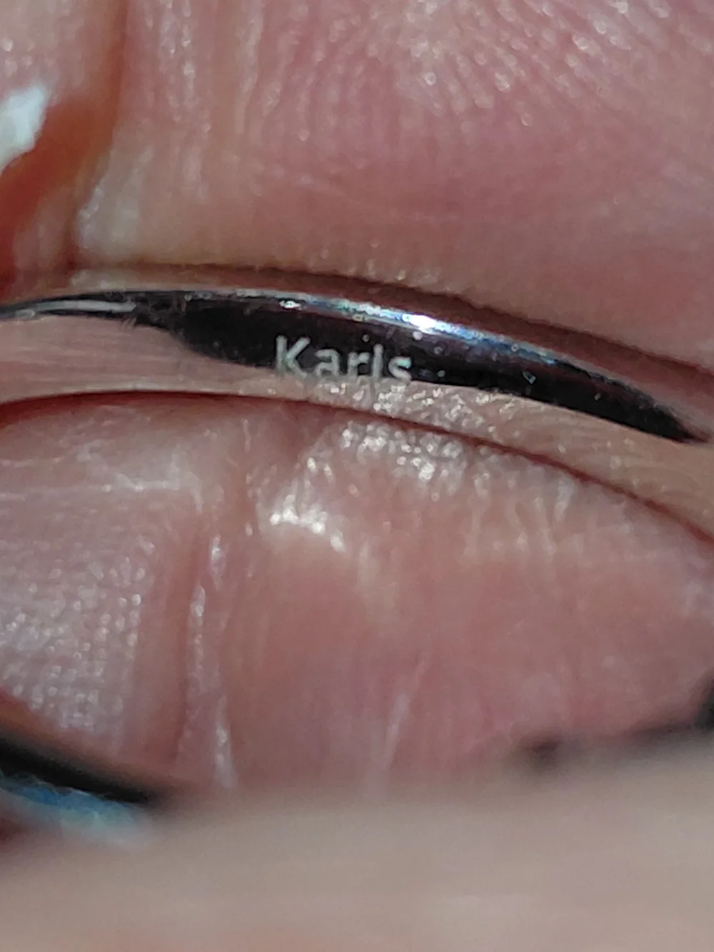 N/A eye catching